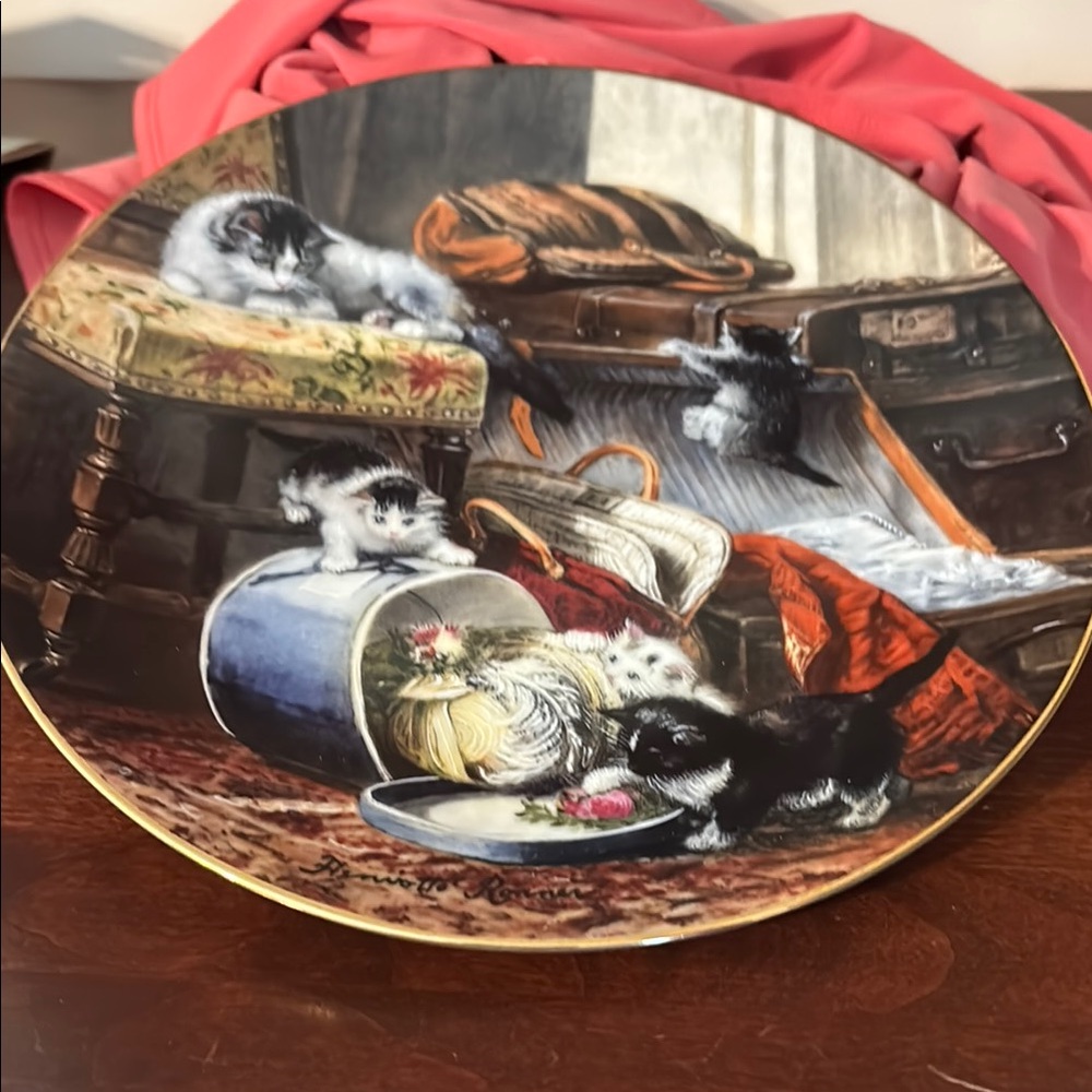 W L George playful kittens Decorative Plate